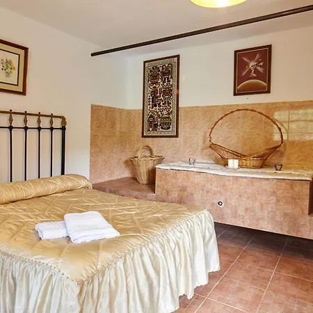 Apartment Cortijo Rural Majolero 3 Castillo de Locubin